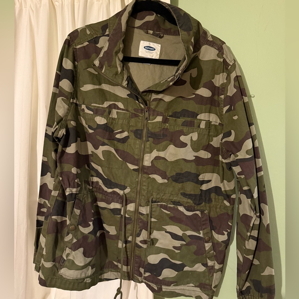Camouflage Zip-Up Jacket